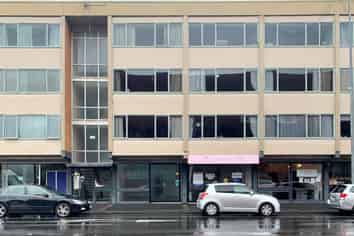 ENTRY LEVEL OWNER-OCCUPIER OR INVESTMENT