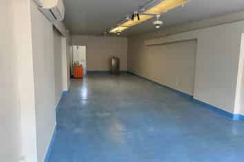 Great Profile Retail or Office Tenancy