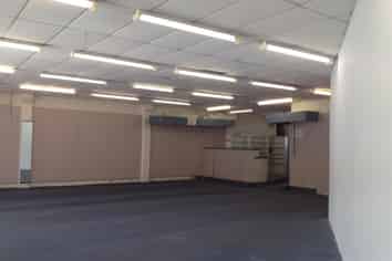 Wide Retail Frontage. Deep Shop