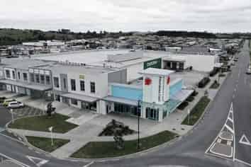 Prime Corner Site in Beachlands