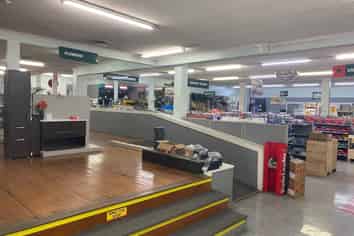 HUGE TRADE RETAIL PACKAGE