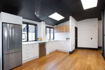 Stylish Office; Ready to Occupy