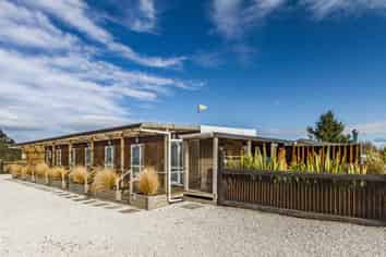 Well located Ruapehu FHGC, plus more! 