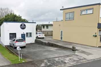 Tidy commercial/storage unit