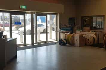 Excellent Large format Retail Opportunity