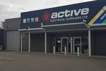 Excellent Large format Retail Opportunity