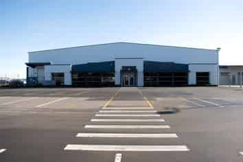Excellent Warehouse/Office Close to Airport