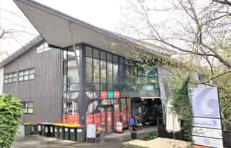 TIDY TWO LEVEL OFFICE SUITE