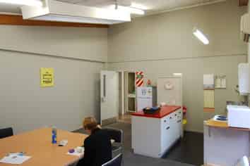 Affordable Open Plan Office + 11 c/p