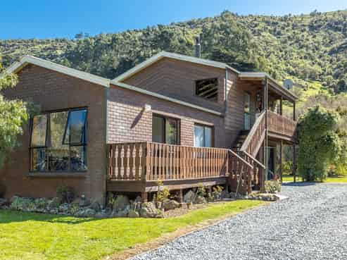 583 Little Akaloa Road, Little Akaloa