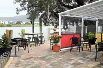 Coffee on the Riverside