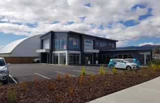 Attractive new build office premises