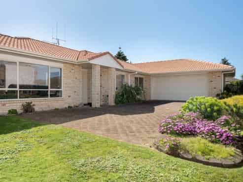 8 Hudson Grove, Papamoa