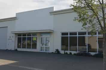 "Sockburn Showroom" Plus