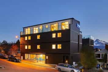 Mi-pad 4 star boutique hotel - going concern