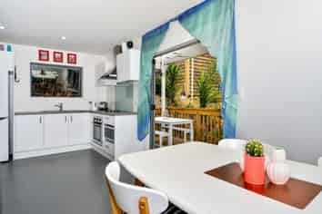 32A Waiheke Road, Onetangi