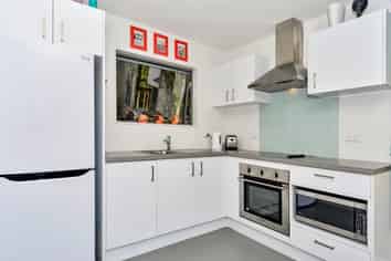 32A Waiheke Road, Onetangi