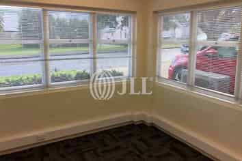 Refurbished Ground Floor Office!