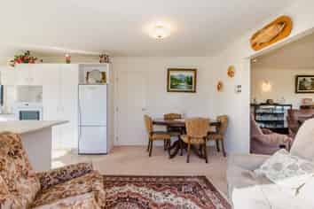 76 Parata St, Waikanae