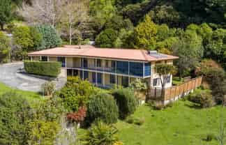1466 Port Underwood Road, 