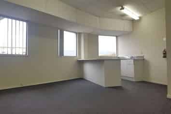 Affordable Neat Office at Lincoln Road