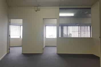 Affordable Neat Office at Lincoln Road