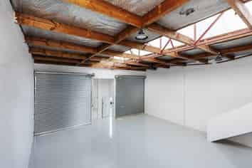 Small industrial trade units