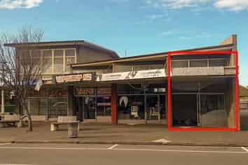 Small retail/office space in Mahora