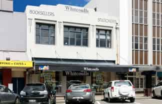 For Lease high profile on Broadway Avenue