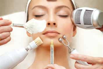 Stylish Salon in a Central Location