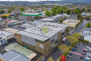 Expansive Open Plan Office