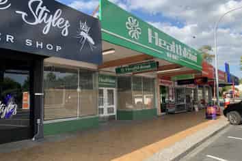 Retail Site with High Foot Traffic!