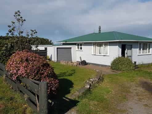 2585 South Road, Manaia