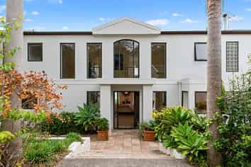 7 Chatham Avenue, Paremoremo