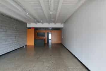 High Profile Browns Bay Retail For Lease