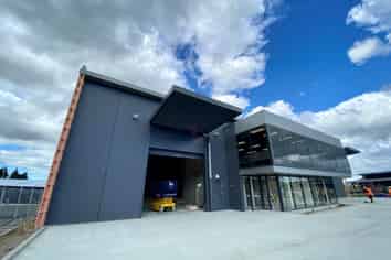 TOP CLASS INDUSTRIAL UNIT