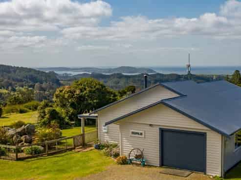 32 Hay Road, Oakura Coast