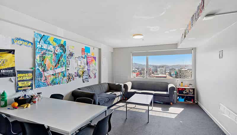 9J/242 Taranaki Street, Te Aro