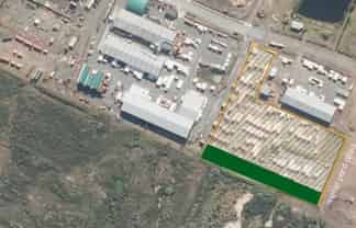 EXTENSIVE METALED YARD APPROXIMATELY 19,000M²