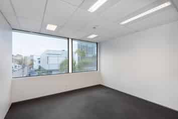 FIRST FLOOR APOLLO OFFICE - 207M²