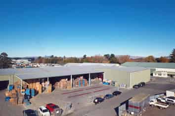 Substantial high stud industrial