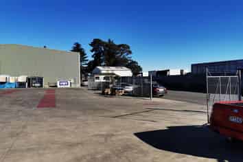 Substantial high stud industrial