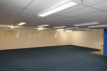 Ground Floor Office Space in Avondale!