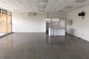 Bright and Sunny Retail Space!