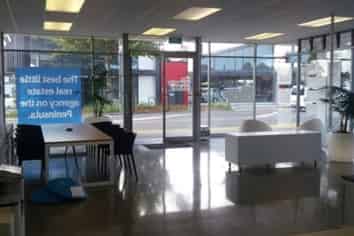 Bright and Sunny Retail Space!