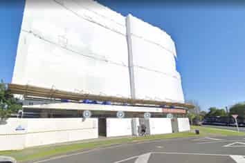 Bright and Sunny Retail Space!