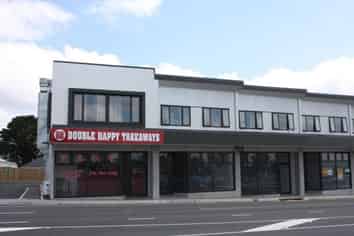 Busy Retail Location!