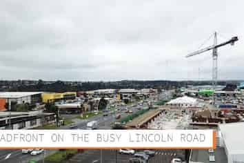 Roadfront on the busy Lincoln Road