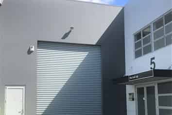 FOR SALE - Warehouse with high stud