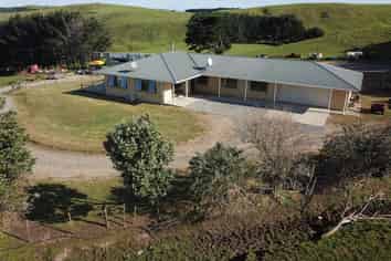 6132 Pouto Road, Pouto